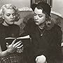 Renée Dumas and Olga Zubarry in Abuso de confianza (1950)