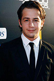 تصویر Michael Angarano