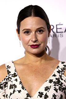 تصویر Katie Lowes