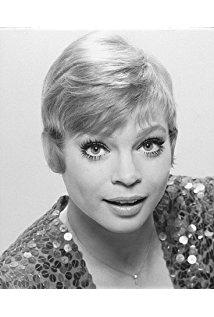 تصویر Juliet Prowse