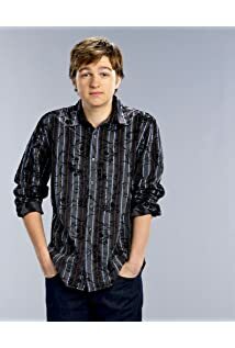 تصویر Angus T. Jones