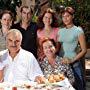 Halil Ergün, Güven Hokna, Bennu Yildirimlar, Gökçe Bahadir, Caner Kurtaran, Fahriye Evcen Özçivit, and Efsun Karaali in Yaprak D&ouml;k&uuml;m&uuml; (2006)