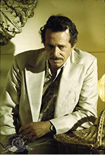 تصویر Warren Oates