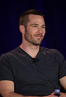 تصویر Luke Macfarlane