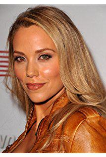 تصویر Elizabeth Berkley