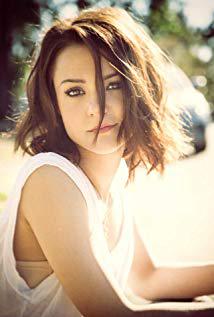 تصویر Kathryn Prescott