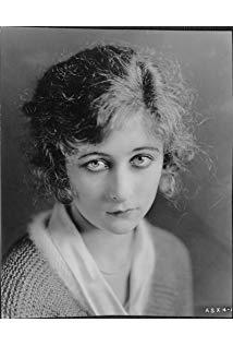 تصویر Mildred Harris