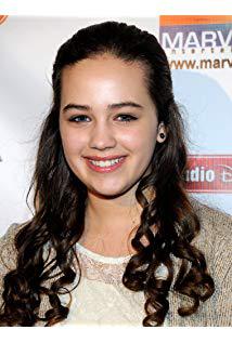 تصویر Mary Mouser