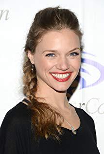 تصویر Tracy Spiridakos