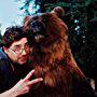 Director Steve Carr with star Archie the Bear on the set of "Dr. Dolittle 2".