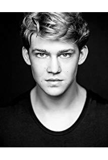 تصویر Joe Alwyn