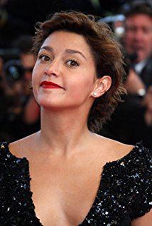 تصویر Emma de Caunes