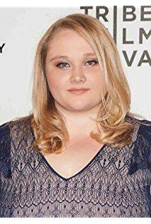 تصویر Danielle Macdonald