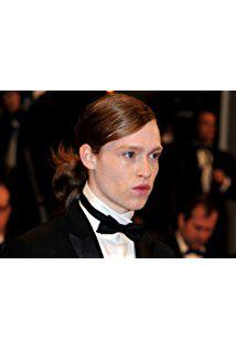 تصویر Caleb Landry Jones