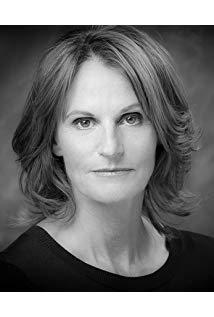 تصویر Gwyneth Strong