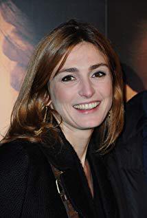 تصویر Julie Gayet