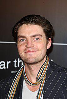 تصویر Tom Burke