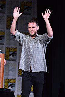 تصویر Iain De Caestecker