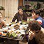 Yuh-Jung Youn, Hyo-Jin Kong, Hae-il Park, Je-mun Yun, and Ji-hee Jin in Boomerang Family (2013)