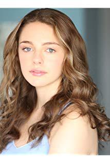 تصویر Danielle Rose Russell