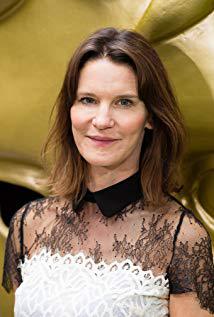 تصویر Susie Dent