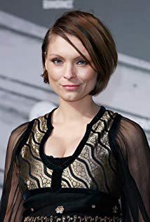 تصویر MyAnna Buring