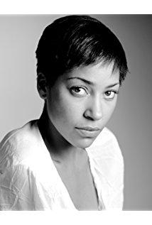 تصویر Cush Jumbo