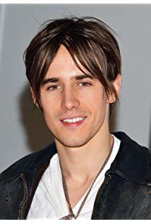 تصویر Reeve Carney