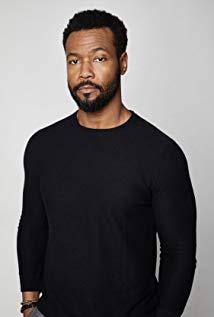 تصویر Isaiah Mustafa