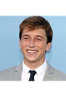 تصویر Skyler Gisondo