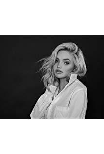 تصویر Natalie Alyn Lind