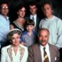 Armin Mueller-Stahl, Elijah Wood, Barry Levinson, Elizabeth Perkins, Aidan Quinn, Mark Johnson, and Joan Plowright in Avalon (1990)