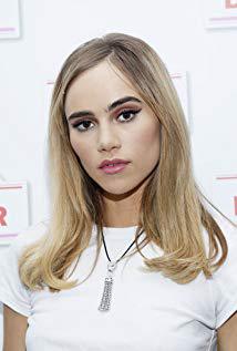 تصویر Suki Waterhouse