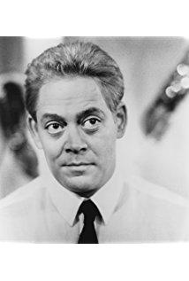 تصویر Raul Julia