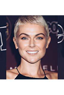 تصویر Serinda Swan