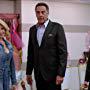 Brad Garrett, Susan Yeagley, and Leighton Meester in Single Parents (2018)