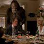 Don Ameche, Kevin Peter Hall, John Lithgow, Melinda Dillon, Margaret Langrick, and Joshua Rudoy in Harry and the Hendersons (1987)
