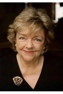 تصویر Maeve Binchy