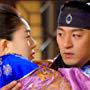 Jin-mo Ju and Jin-hee Baek in The Empress Ki (2013)