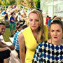 Drew Barrymore and Wendi McLendon-Covey in Blended (2014)