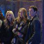 Amy Acker, Stephen Moyer, Natalie Alyn Lind, Sean Teale, and Jermaine Rivers in The Gifted (2017)
