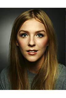 تصویر Beattie Edmondson