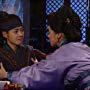 Yo-won Lee and Yeong-hie Seo in Great Queen Seonduk (2009)