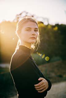 تصویر Stefanie Scott