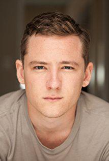 تصویر Lewis Pullman