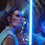Anthony Daniels, Oscar Isaac, John Boyega, and Daisy Ridley in Star Wars: Episode IX - The Rise of Skywalker (2019)