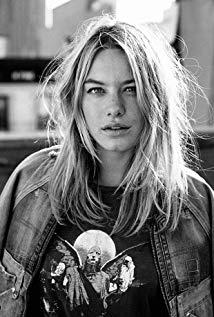 تصویر Camille Rowe