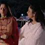 Aruna Irani and Sangeeta Ghosh in Des Main Nikla Hoga Chand (2001)